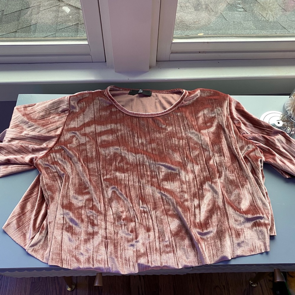 rose pink cropped t shirt